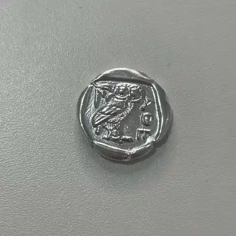 Coruja de Atena (réplica em prata 999)